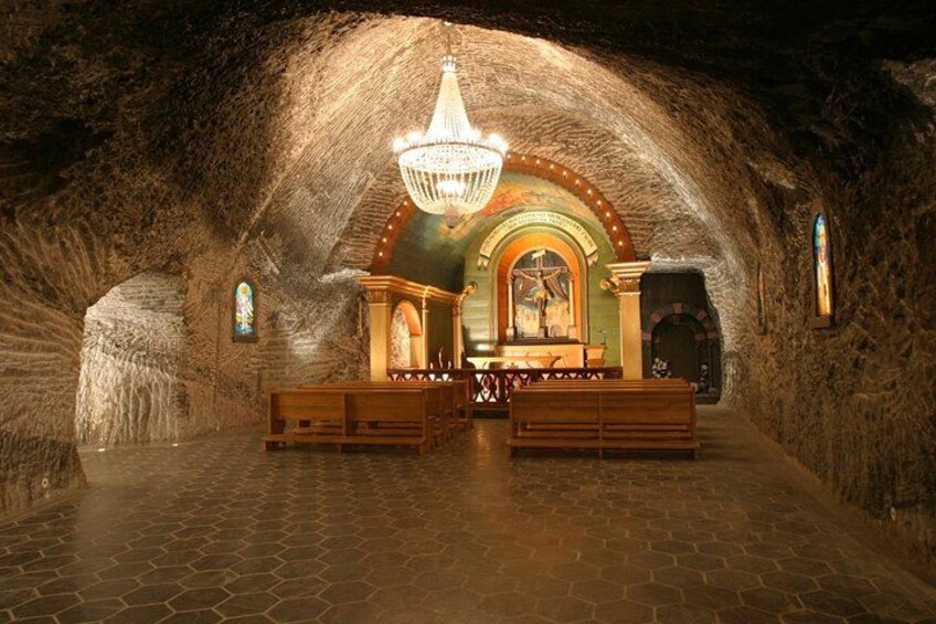 Auschwitz- Birkenau and Wieliczka Salt Mine in One Day 4