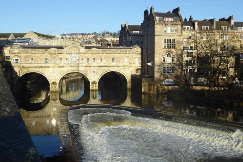 Do you know what makes this bridge in Bath so famous? 3