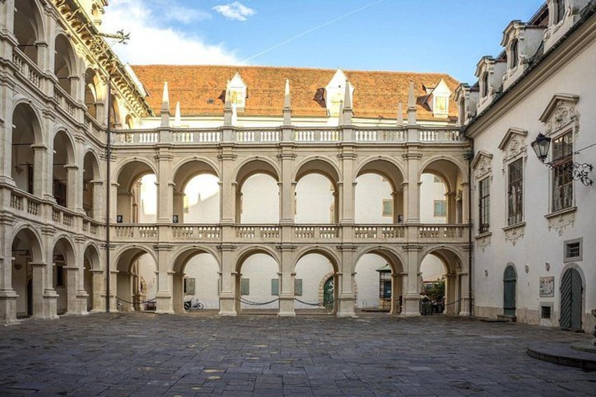 Strolling Graz: Medieval Lanes, Baroque Splendor & Modern Marvels 5