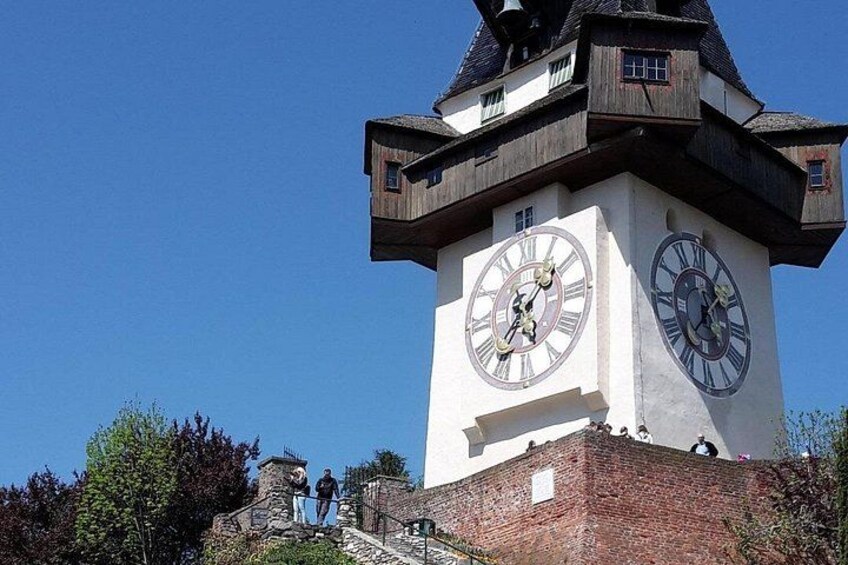 Strolling Graz: Medieval Lanes, Baroque Splendor & Modern Marvels 3
