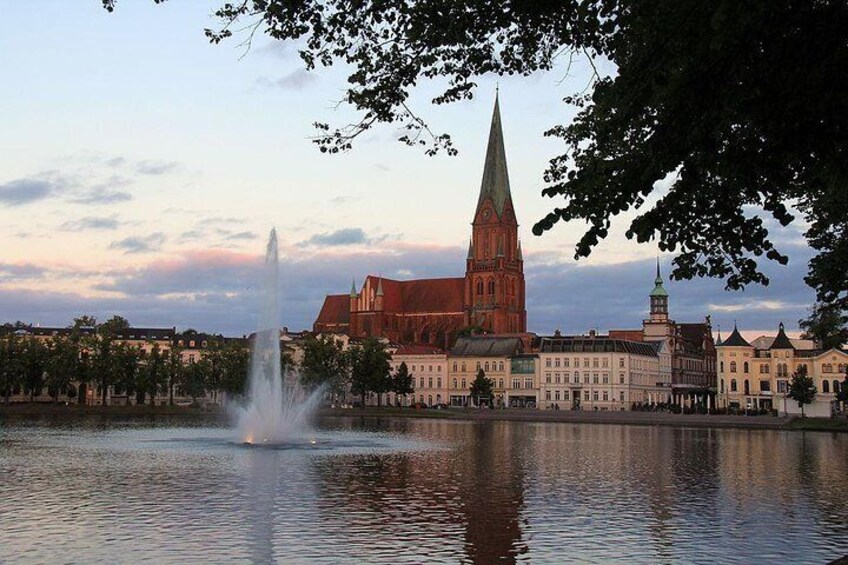 Schwerin, Germany, view over the Pfaffenteich, Credits: Maschinenjunge