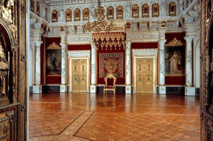 Schwerin Castle Museum: Discover Royal Rooms & Historic Treasures 3