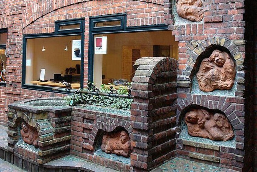 Fountain of the Seven Lazy Brothers, Credits: Bernhard Hoetger 2