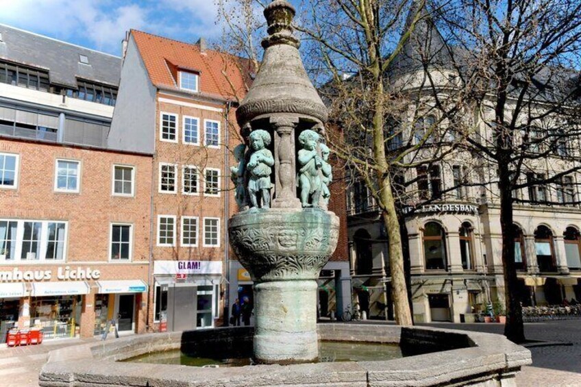 Walk, Discover, Experience: The Ultimate Bremen City Tour 3