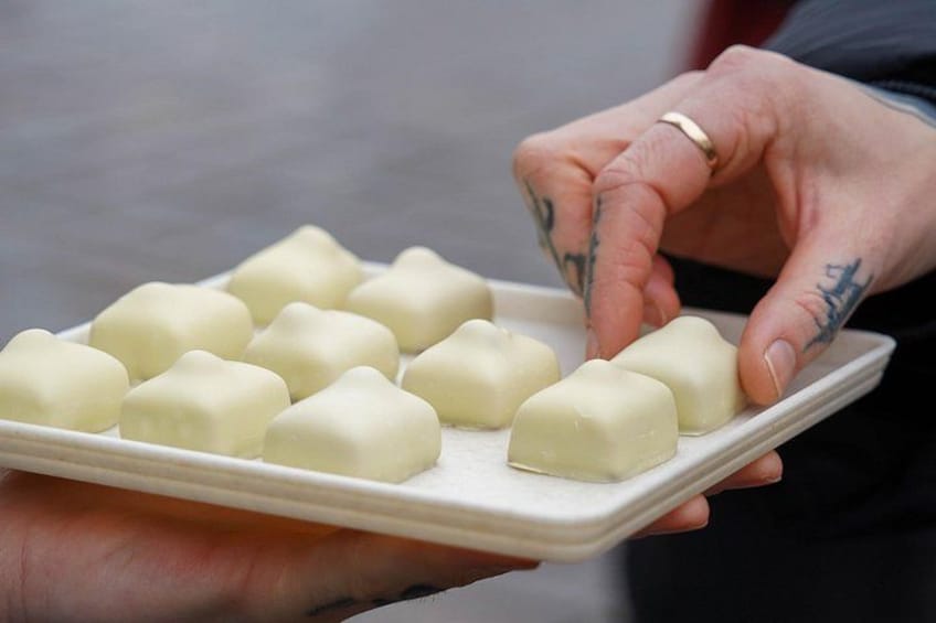 Ghent: Famous Belgian Chocolate Walking Tour with Tastings 2