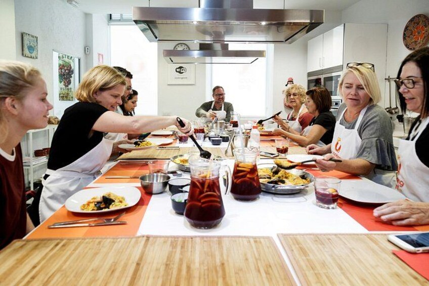 100% Hands-on Cooking Class Paella Tapas Sangria in Madrid 2