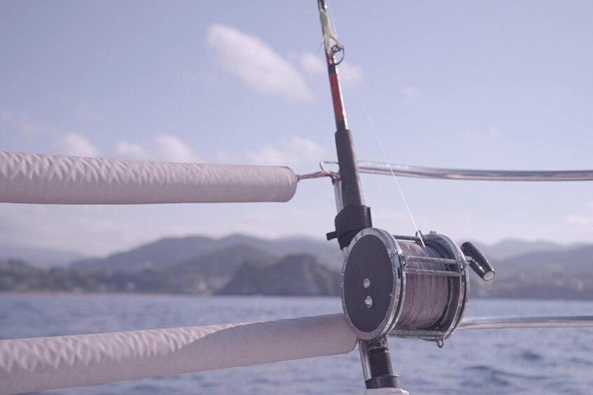 San Sebastian Private Sailing trips & Socioeducational boat tours 5