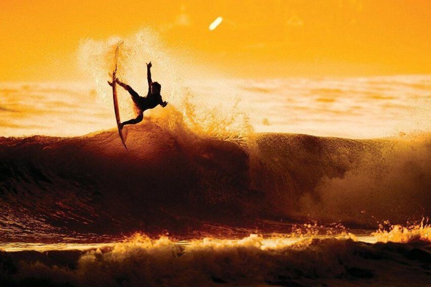 Surfing Hikkaduwa and Galle 3