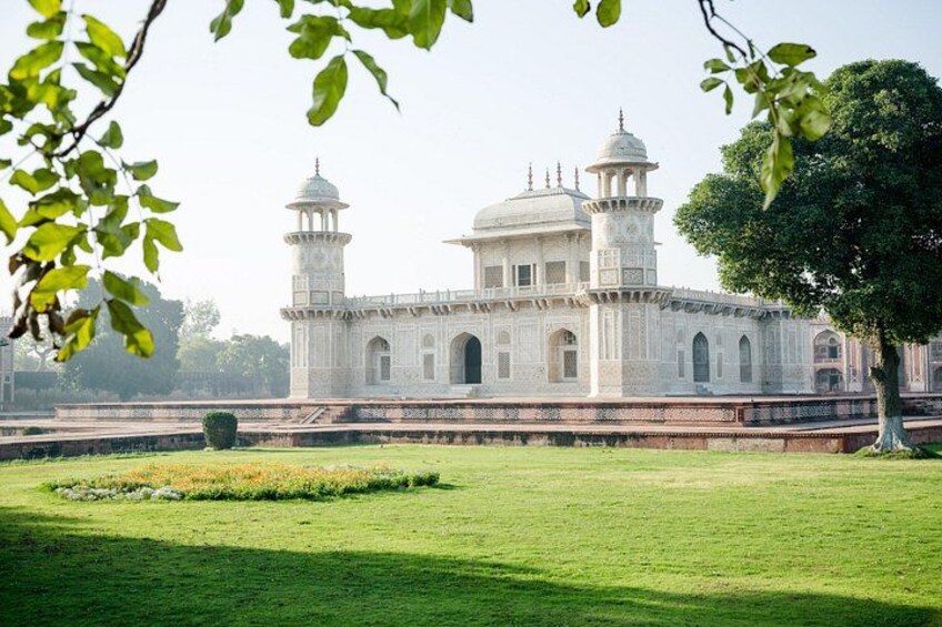 Itmad-Ud-Daulah (Baby Taj) 1