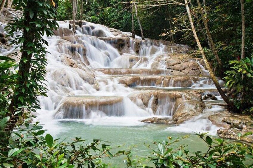 Jamaica Combo Tour: Dunn's River Falls and Bob Marley's Nine Mile 5