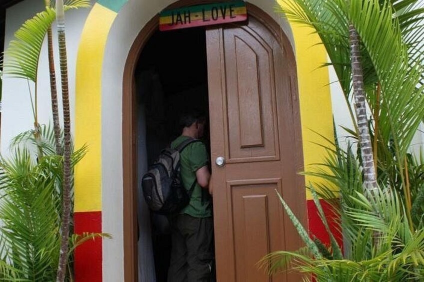 Visit Bob Marley's Nine Mile 4