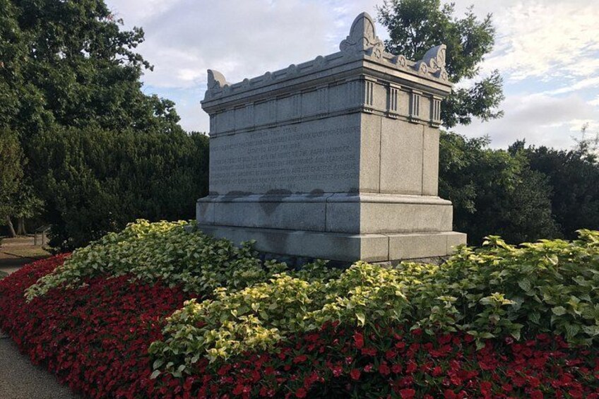 Arlington Cemetery Small-Group Tour & Changing of the Guards 3