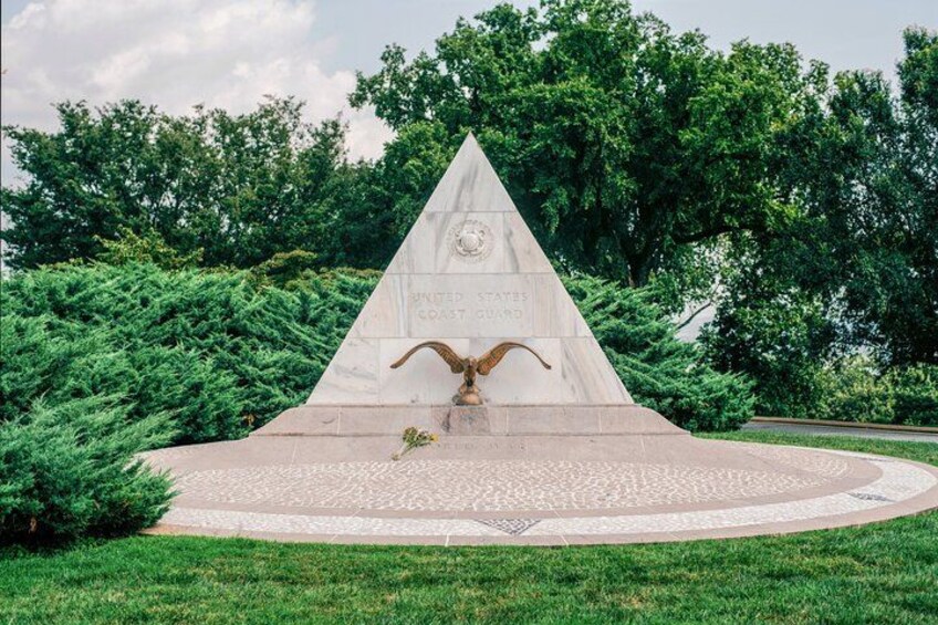 Arlington Cemetery Small-Group Tour & Changing of the Guards 5
