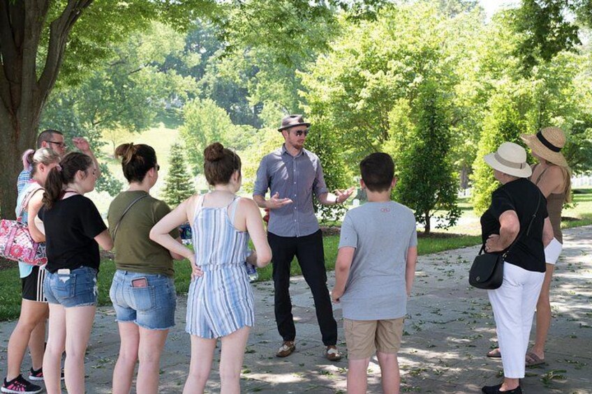 Arlington Cemetery Small-Group Tour & Changing of the Guards 4