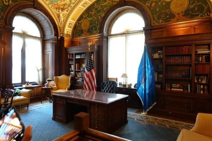 US Capitol with Library of Congress or Supreme Court Entry 3
