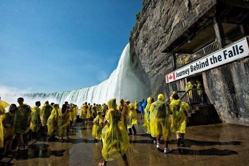 Niagara Falls 1 Day USA & Canada Combo Tour With Boat & Lunch 4