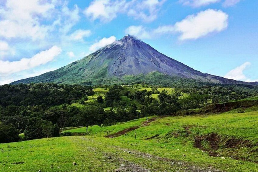 Beautiful Arenal Volcano 4