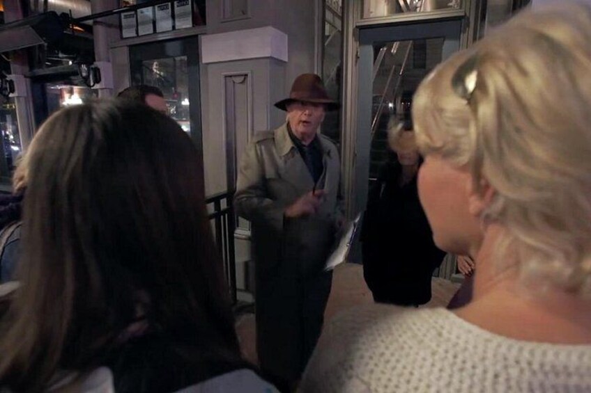 Detective describing San Diego crimes. 2