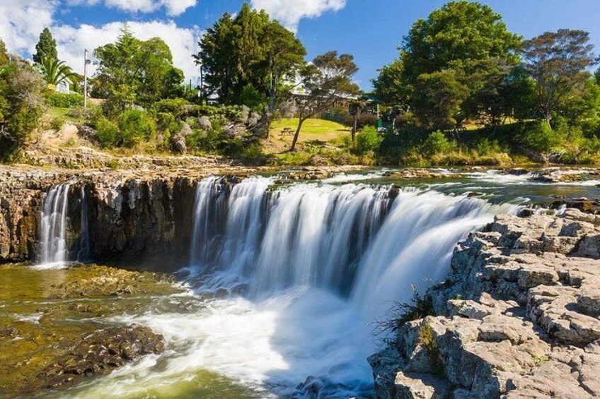 Haruru Falls 2