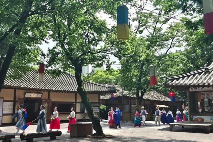 Private day trip to Korean Folk Village & Dae Jang Geum Park 3