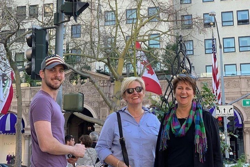 Private Tour of Los Angeles in a SUV with Experienced Guide 2
