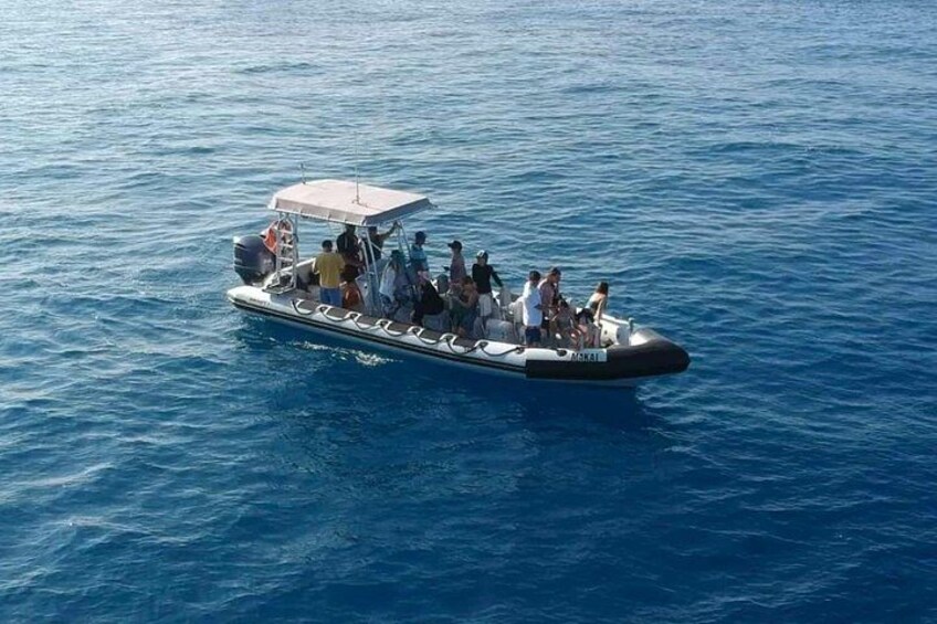 Our *new* small raft "Naia" host 15 passengers and saddle style seating! 5