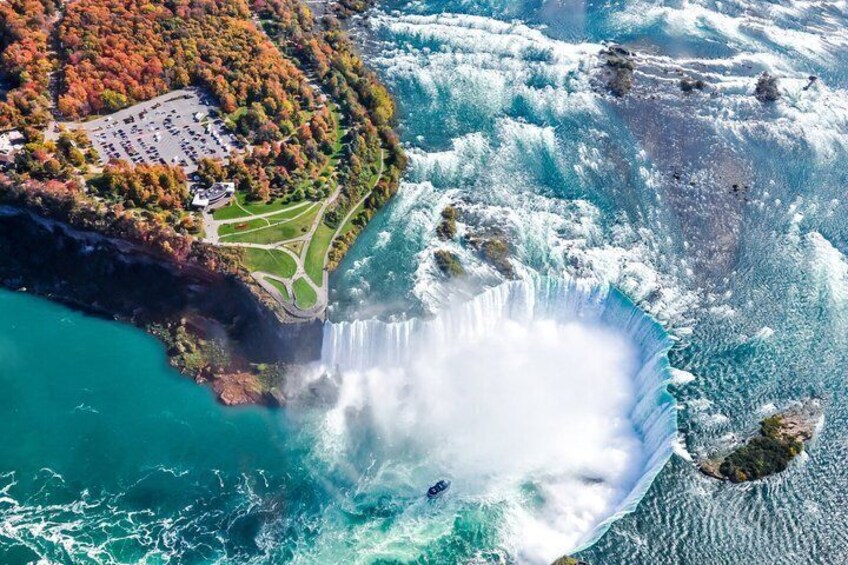 Private Niagara Falls Tour in a SUV 1