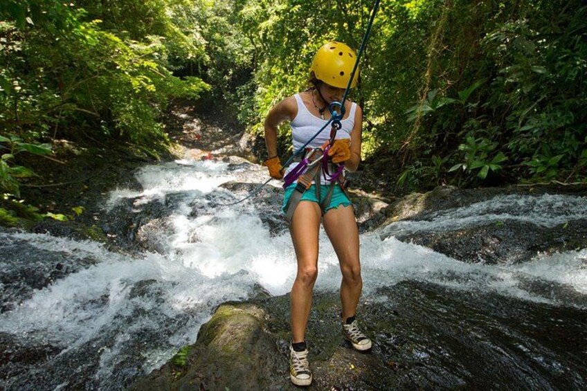 Rappel El Encanto Waterfall in Jaco 1