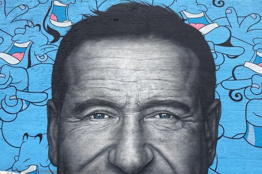 Offbeat Street Art Tour of Chicago: Urban Graffiti, Art, and Murals 3
