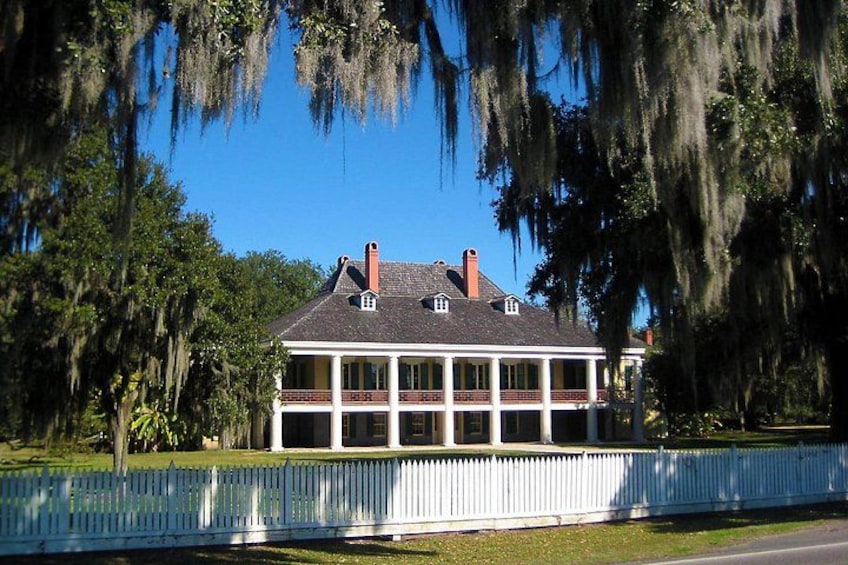 Destrehan Plantation View From River Road 1