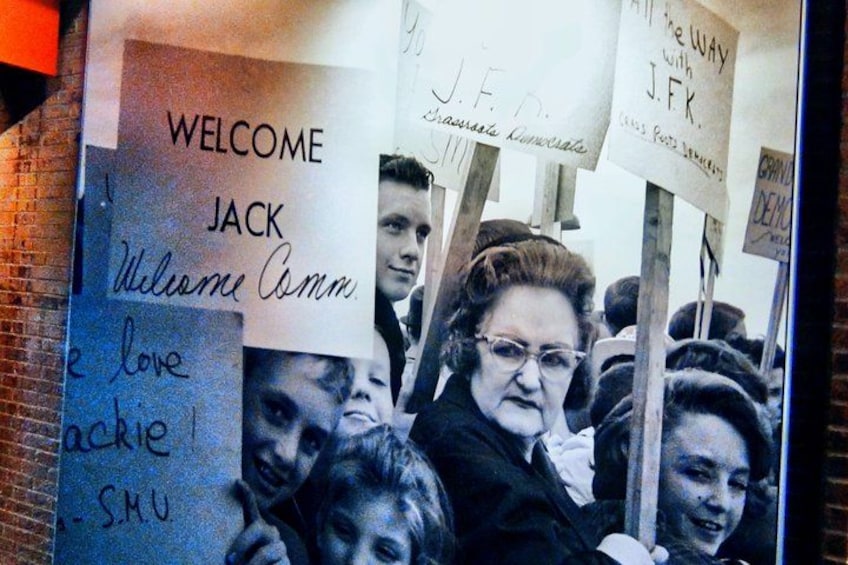 JFK Assassination Tour with Lee Harvey Rooming House 3