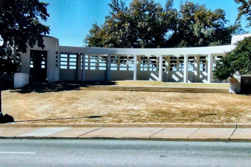 JFK Assassination Tour with Lee Harvey Rooming House 4