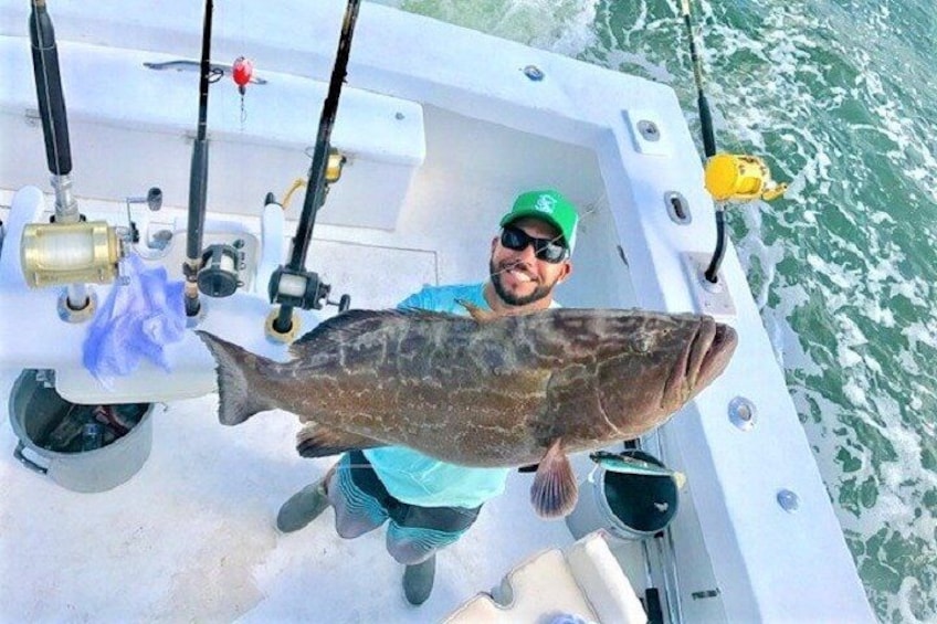 4-Hour Day or Night-Time Reef Bottom Fishing Charter in Fort Lauderdale 1