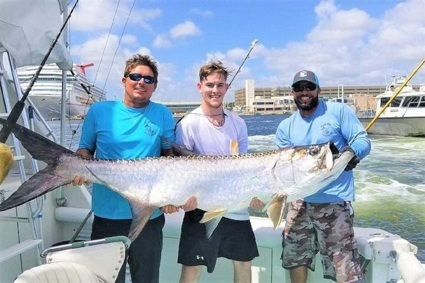 4-Hour Day or Night-Time Reef Bottom Fishing Charter in Fort Lauderdale 5