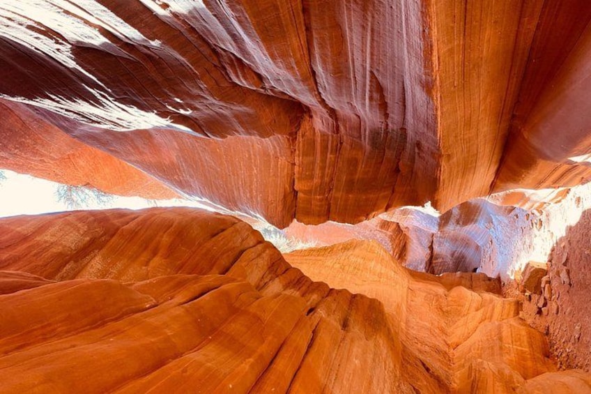 Peek-a-Boo Slot Canyon Guided Hike (Small Group) 2