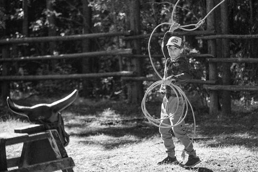 Play western games at the 3 mile cabin 2