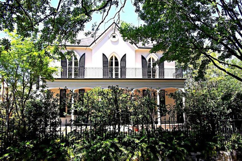 New Orleans Garden District- At your own pace. Downloadable audiovisual tour. 4