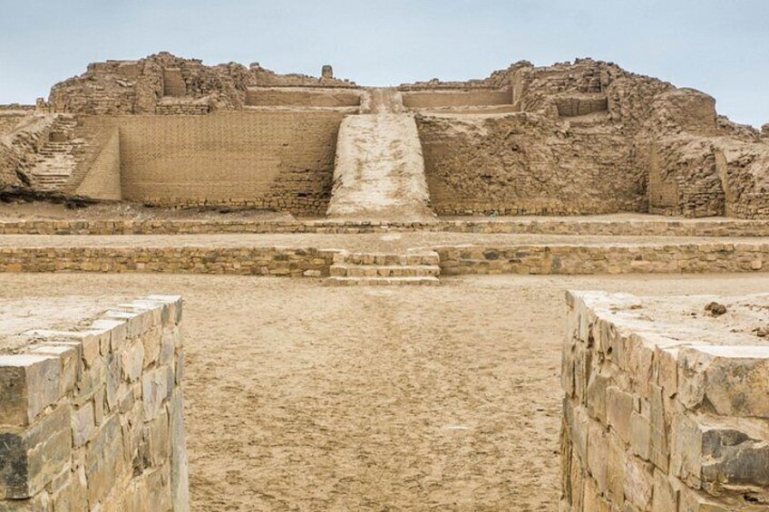 Tour to the Archaeological Sanctuary of Pachacamac (small group) 2
