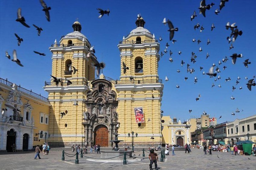 A Journey Through Time: Lima's Historic Center & Catacombs Tour 3