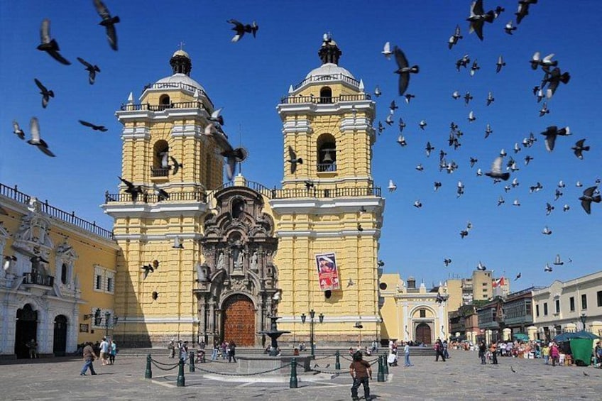 A Journey Through Time: Lima's Historic Center & Catacombs Tour 3