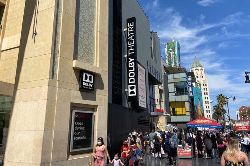 Dolby Theater Hollywood Landmark The Home to the biggest night in entertainment.
The Academy Award. 4