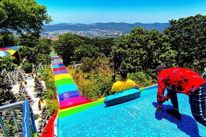 San Salvador Tour: Devil’s Door, Volcano, Slide & Historic Center 5