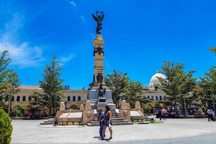 San Salvador Tour: Devil’s Door, Volcano, Slide & Historic Center 2