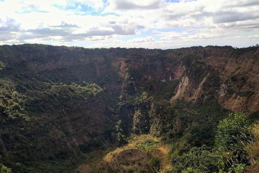 San Salvador Tour: Devil’s Door, Volcano, Slide & Historic Center 3