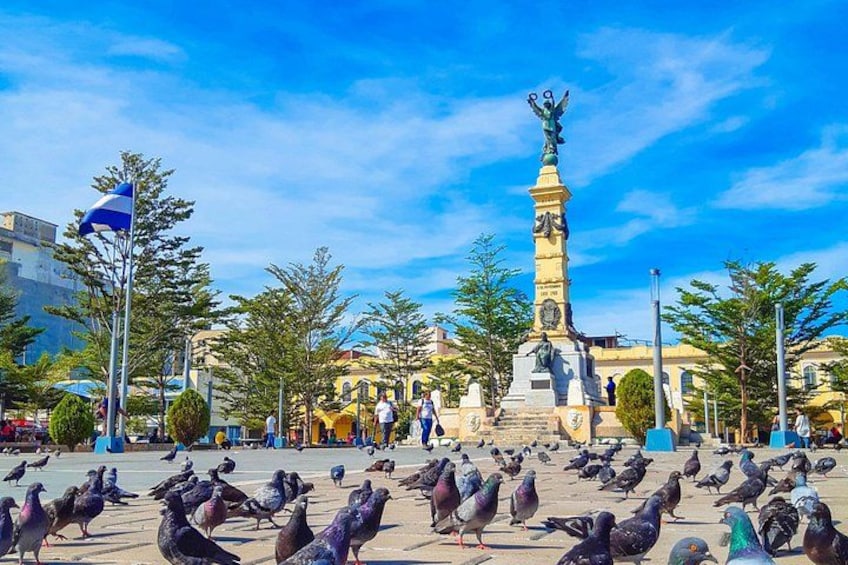 San Salvador Tour: Devil’s Door, Volcano, Slide & Historic Center 5