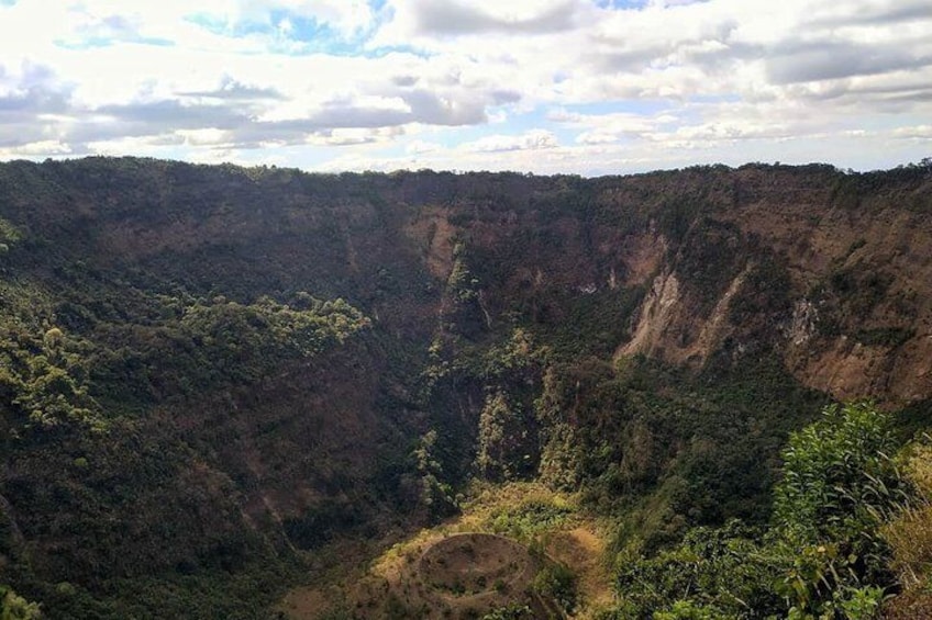 San Salvador Tour: Devil’s Door, Volcano, Slide & Historic Center 3