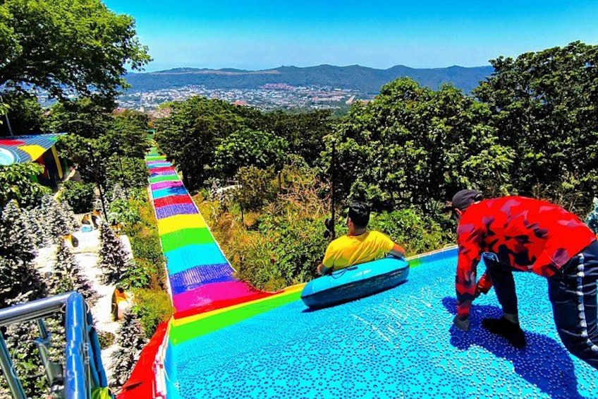 San Salvador Tour: Devil’s Door, Volcano, Slide & Historic Center 4