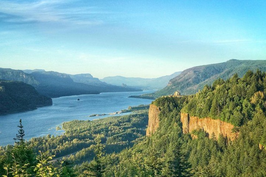 The Columbia River Gorge is a stunning 80-mile (130-km) canyon filled with beauty 2