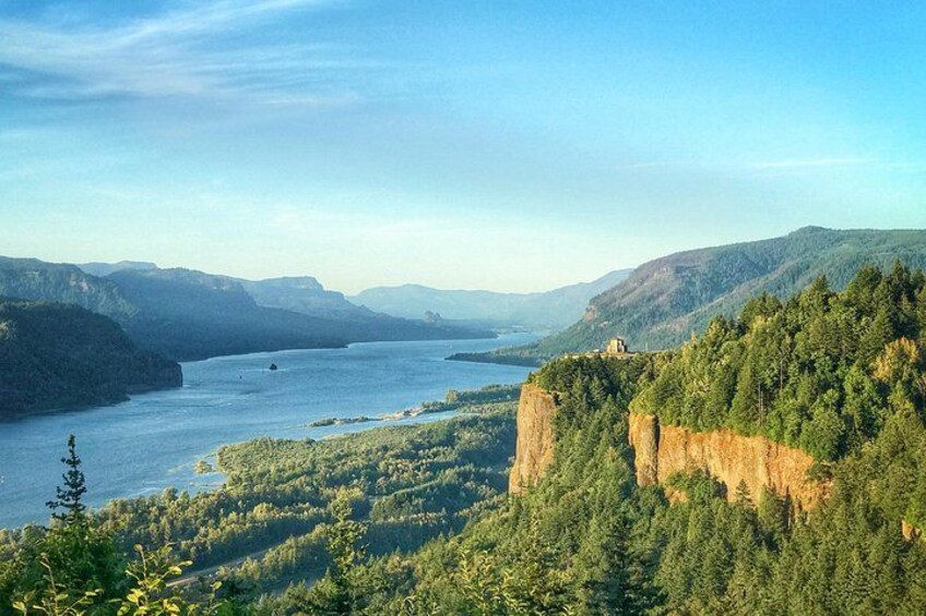 The views of the Columbia River Gorge are stunning -- what a gorgeous place to start the tour. 4