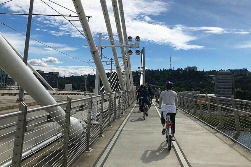 The Tilikum Crossing is an everyday adventure of beauty and design 2
